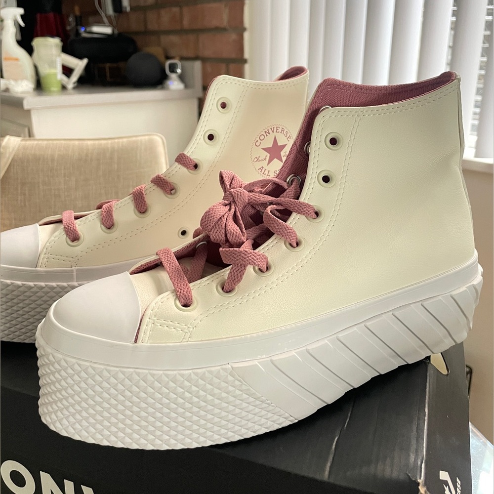 🆕NEVER WORN Converse Women's Chuck Taylor All Star Lift Sneakers Matte